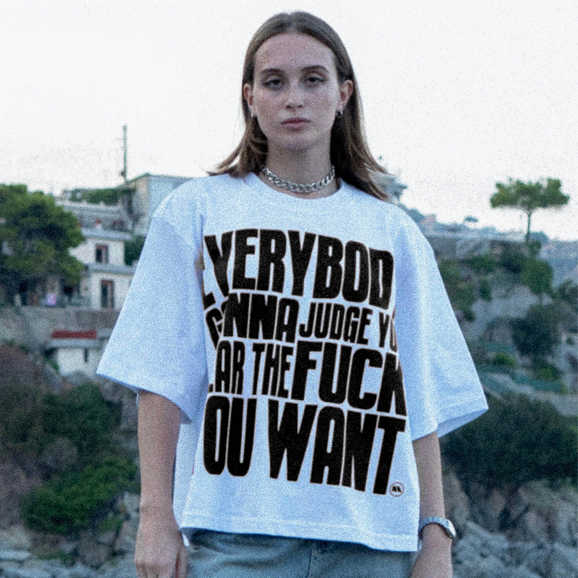 BLACK MOYOLA TEE